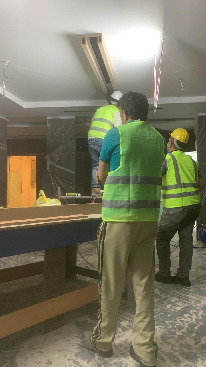 ديكورات وتجهيز المكاتب