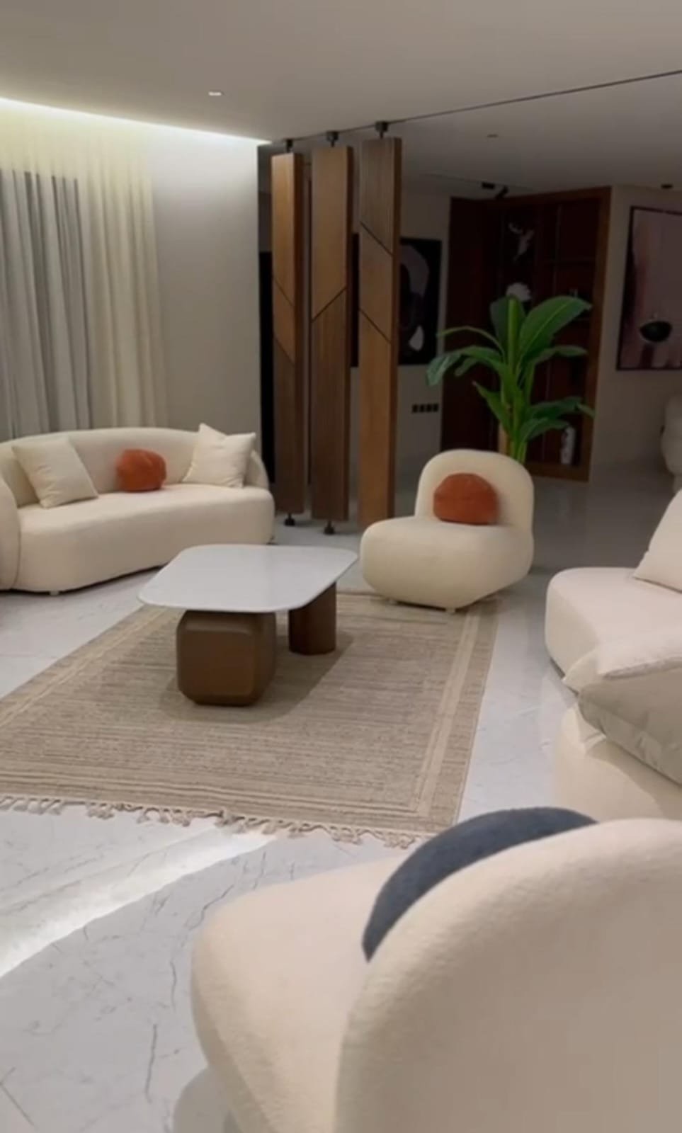  ديكورات وتشطيبات المنازل والفلل