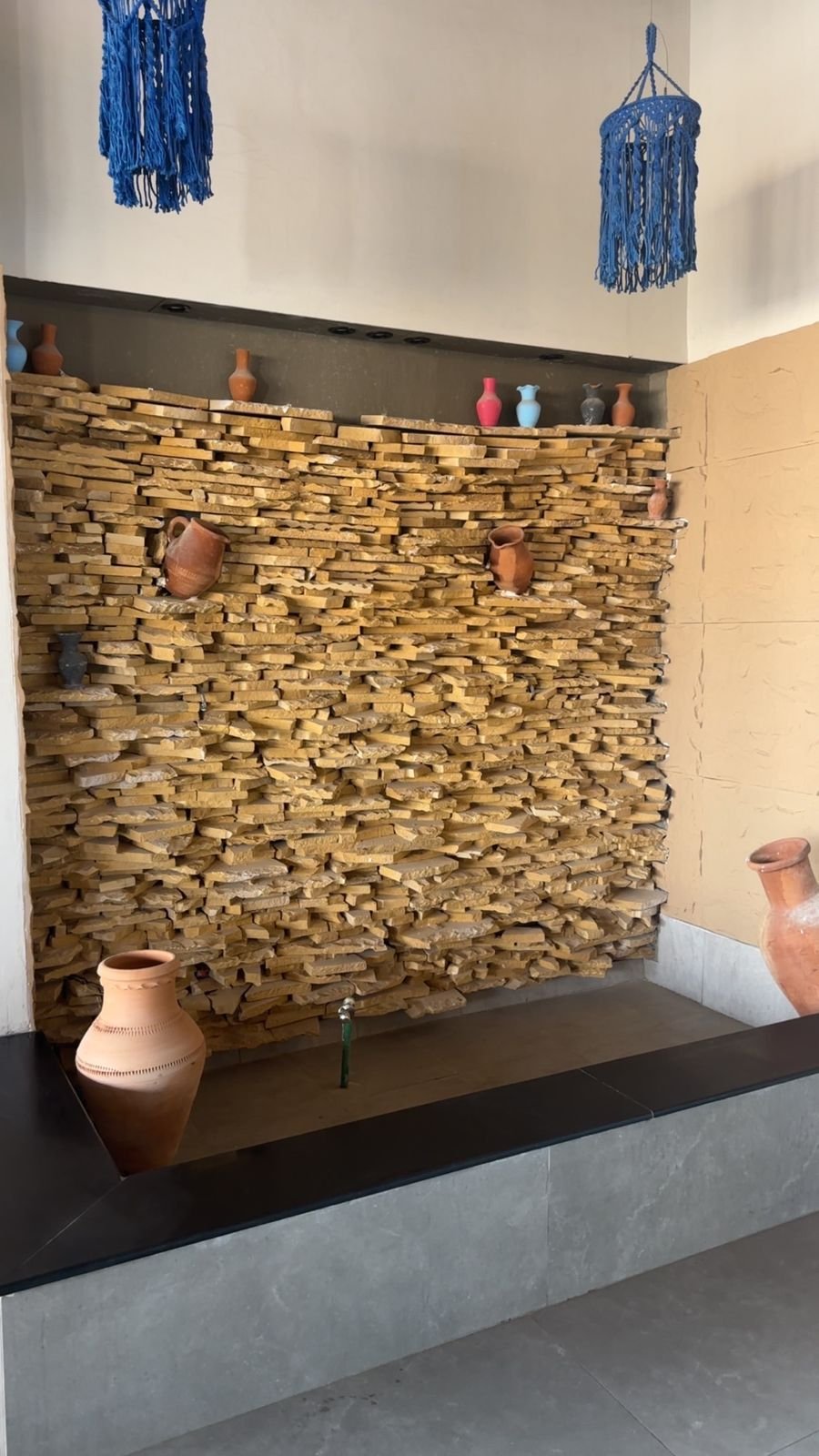 تشطيبات و تجهيزات المطاعم والكوفي شوب